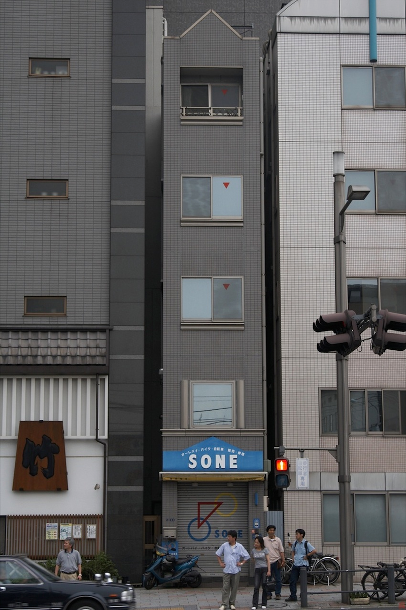 Illustration for article titled These Are the Narrowest Houses in the World